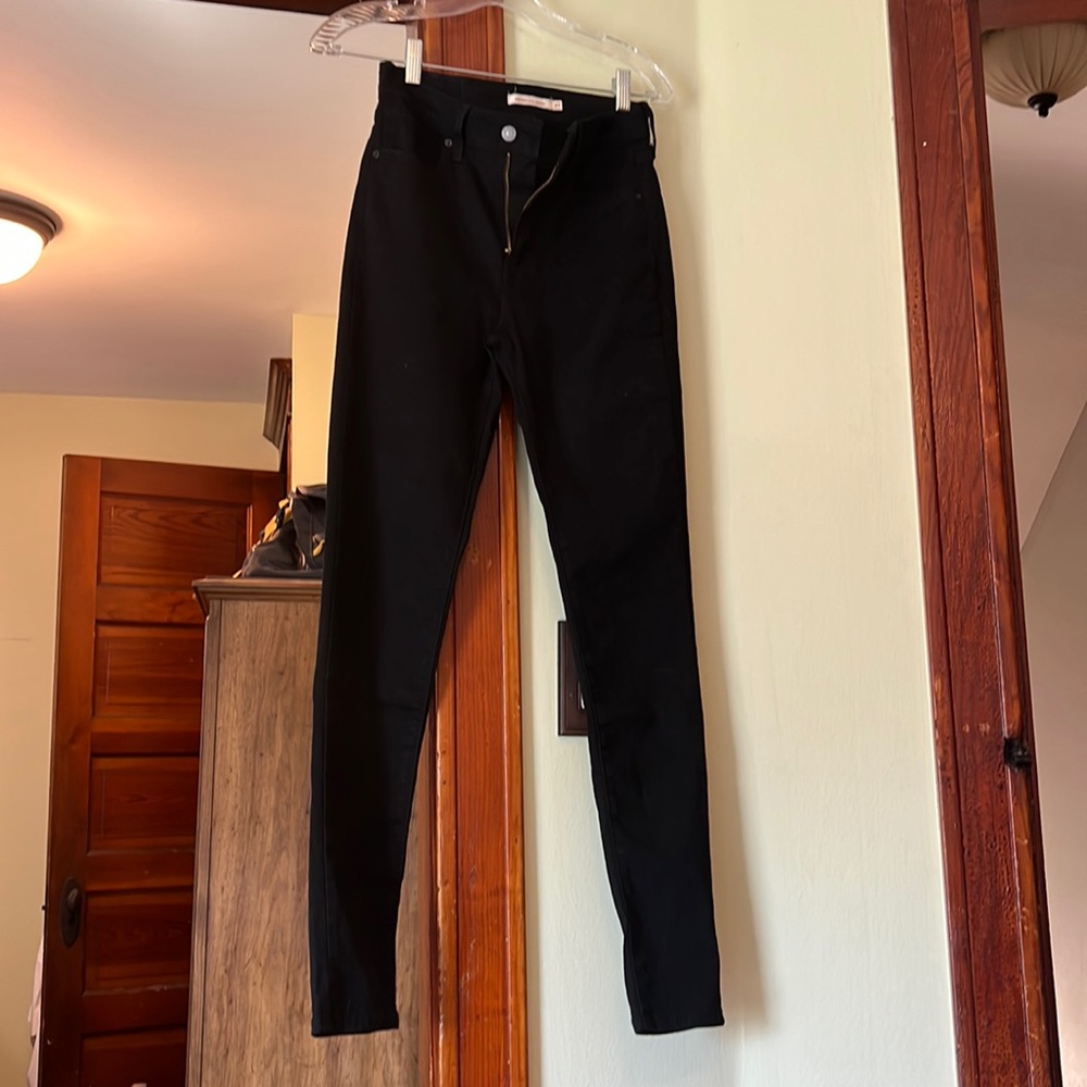 Levi’s high waisted skinny black jeans